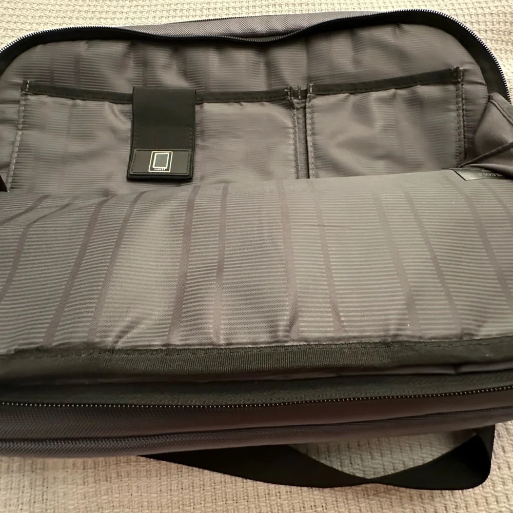 Kenneth Cole Messenger Bag- Gunmetal Gray
